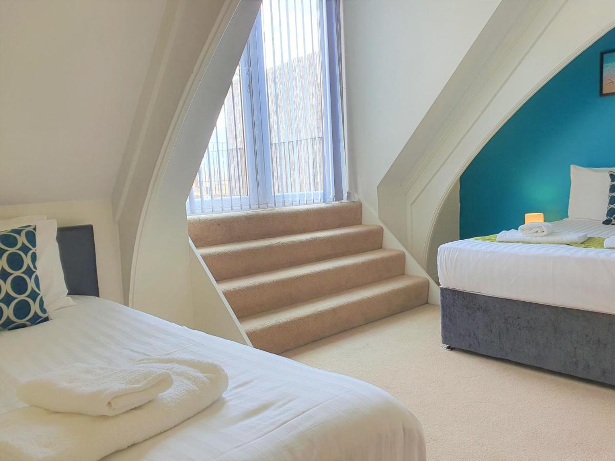 Central Apartments - Spacious 2 Beds Swindon Exterior photo